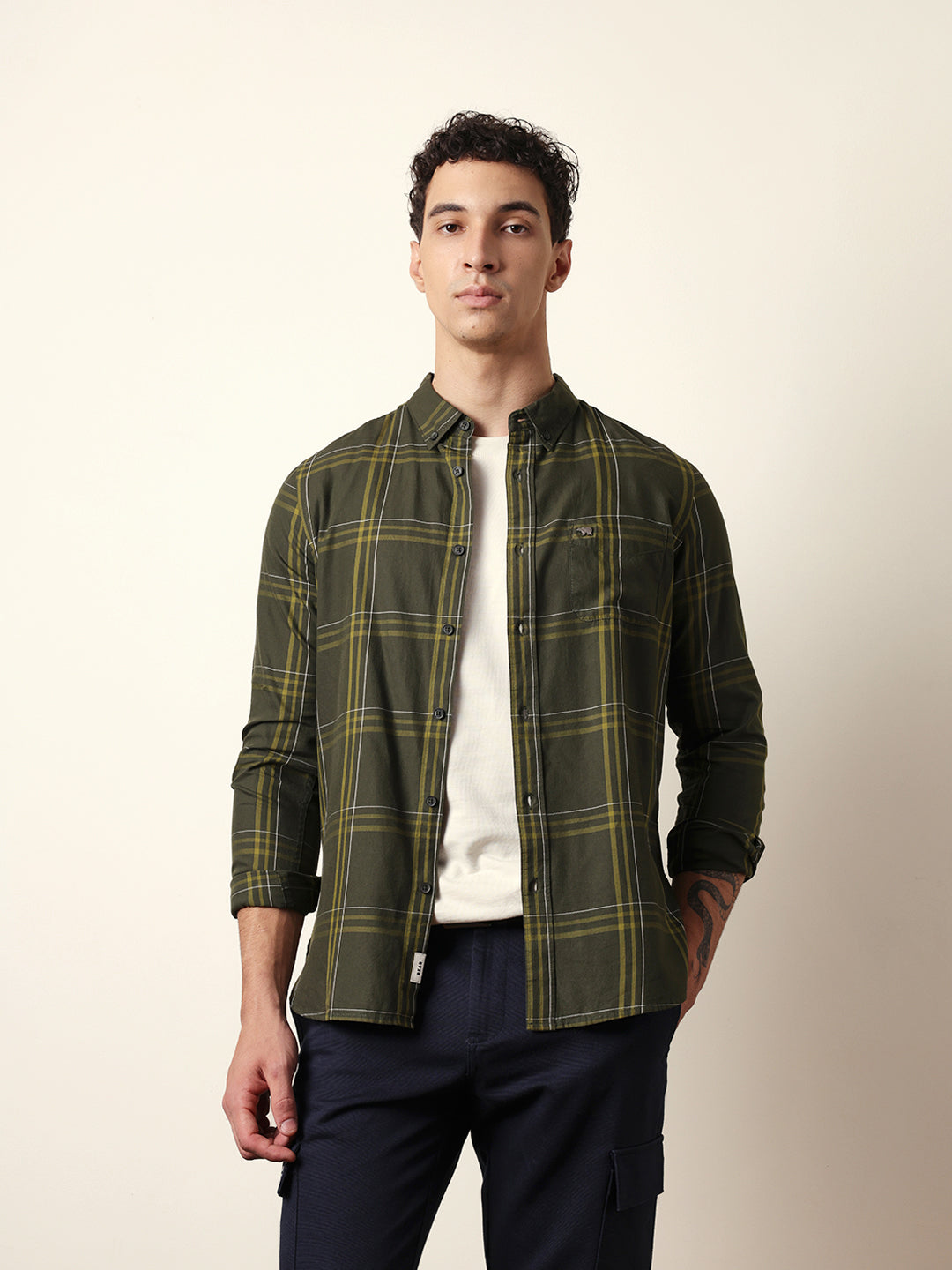 Men Modern Fit Casual Shirt