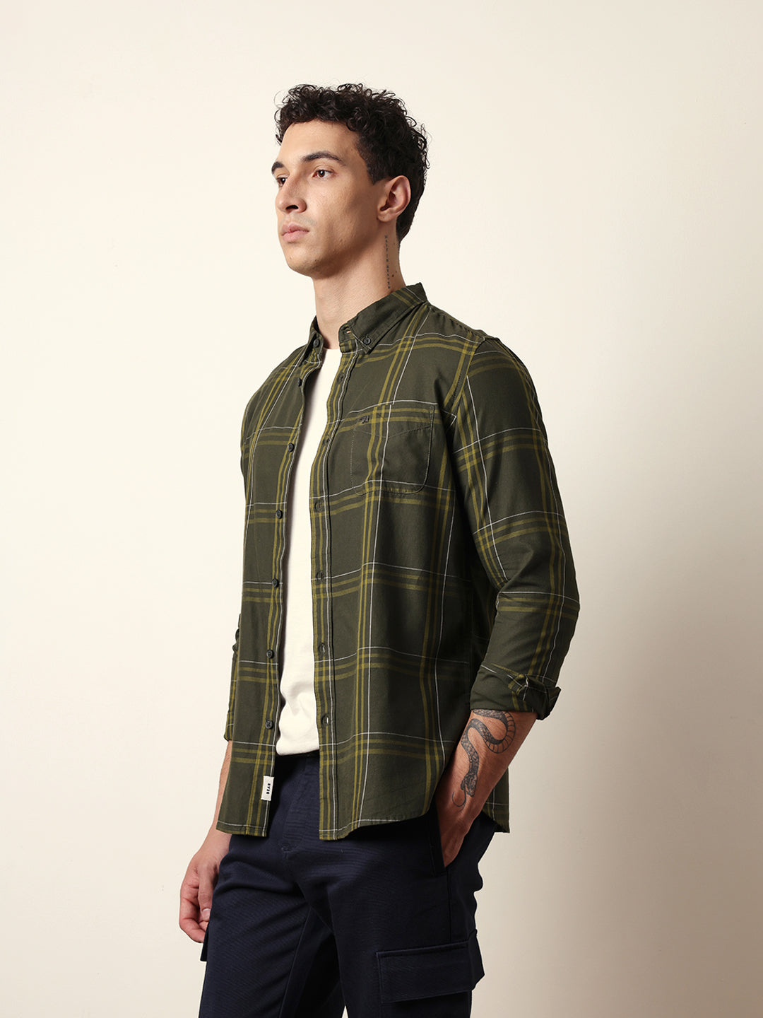 Men Modern Fit Casual Shirt