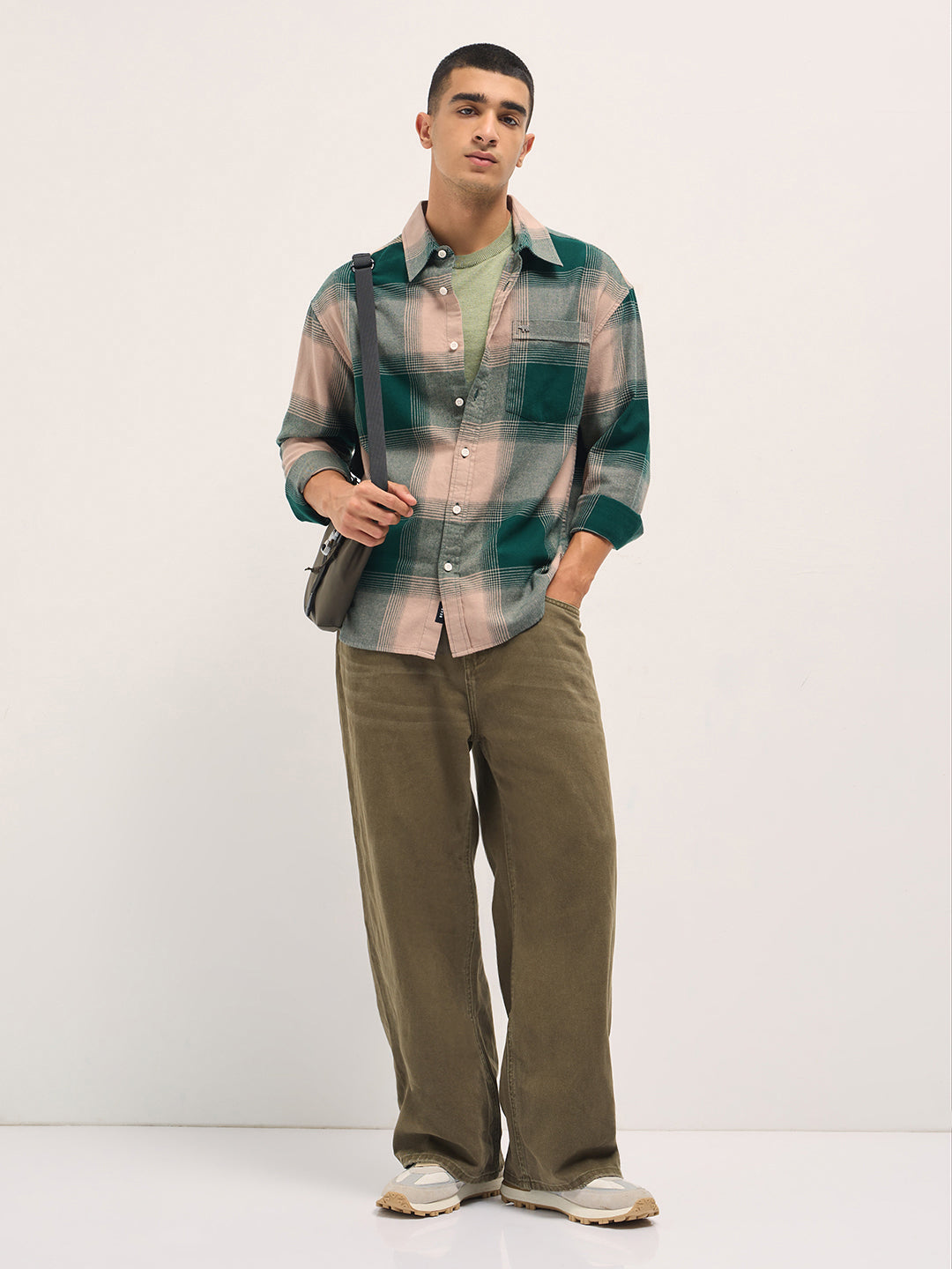 Men Green Checked Flannel Cotton Relaxed Fit Overshirt