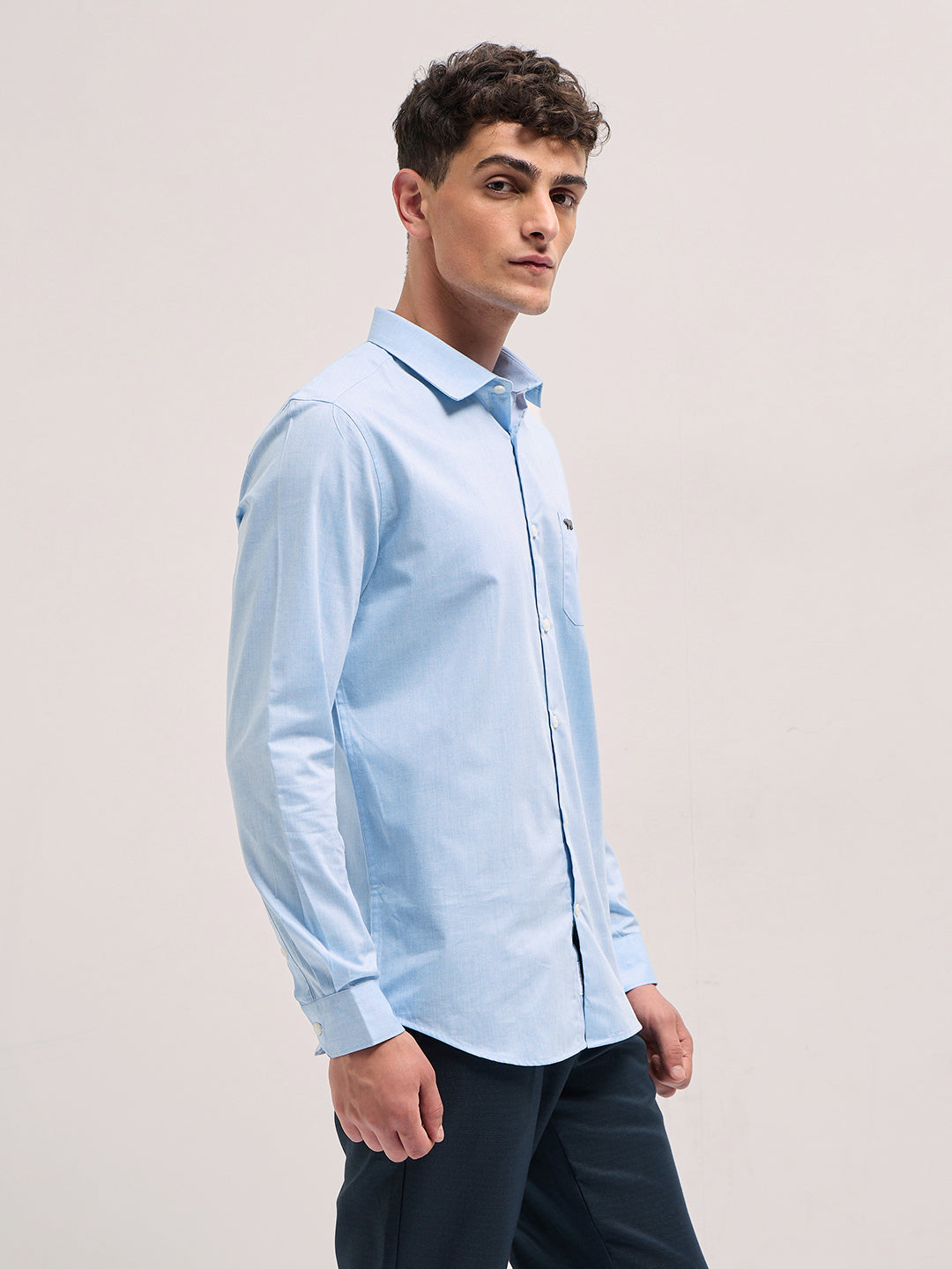 Men Blue Solid Tailored Fit Polyester Blend Formal Shirt