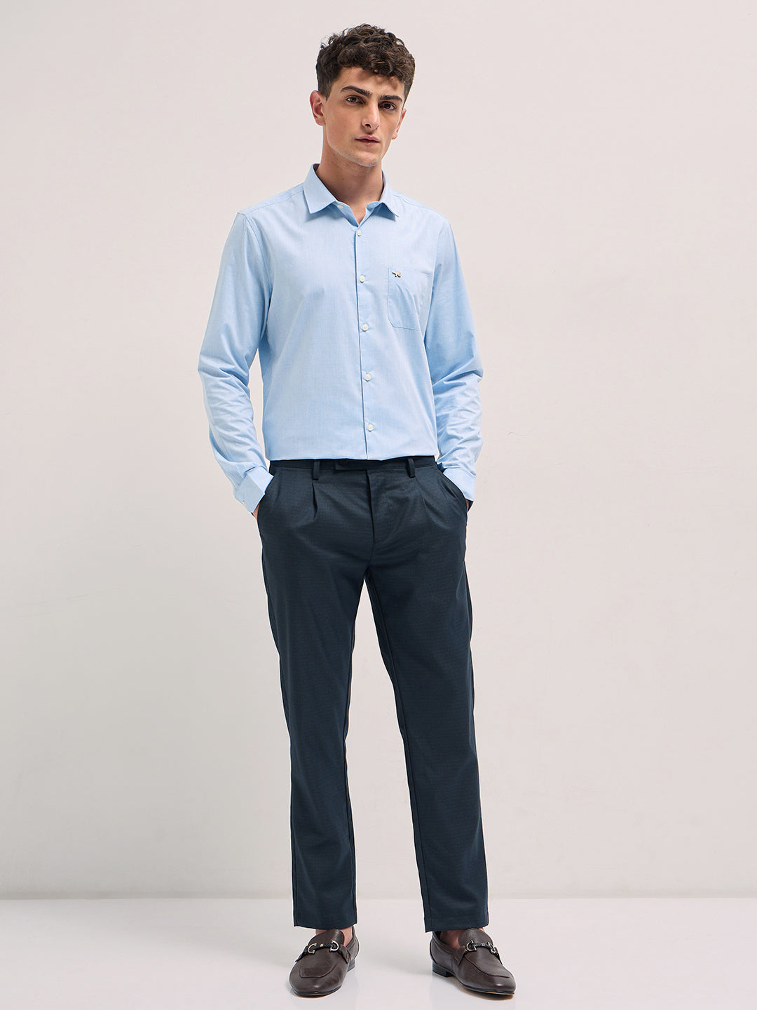 Men Blue Solid Tailored Fit Polyester Blend Formal Shirt
