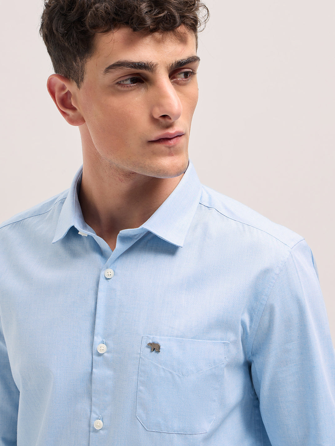 Men Blue Solid Tailored Fit Polyester Blend Formal Shirt