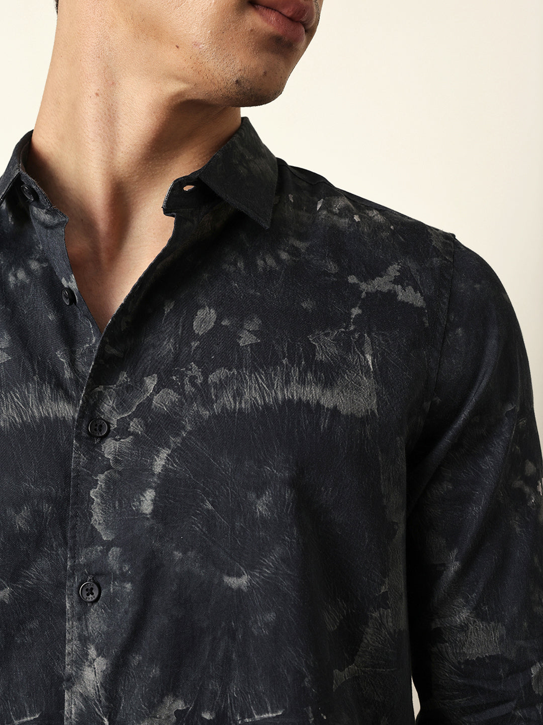 Men Modern Fit Casual Shirt