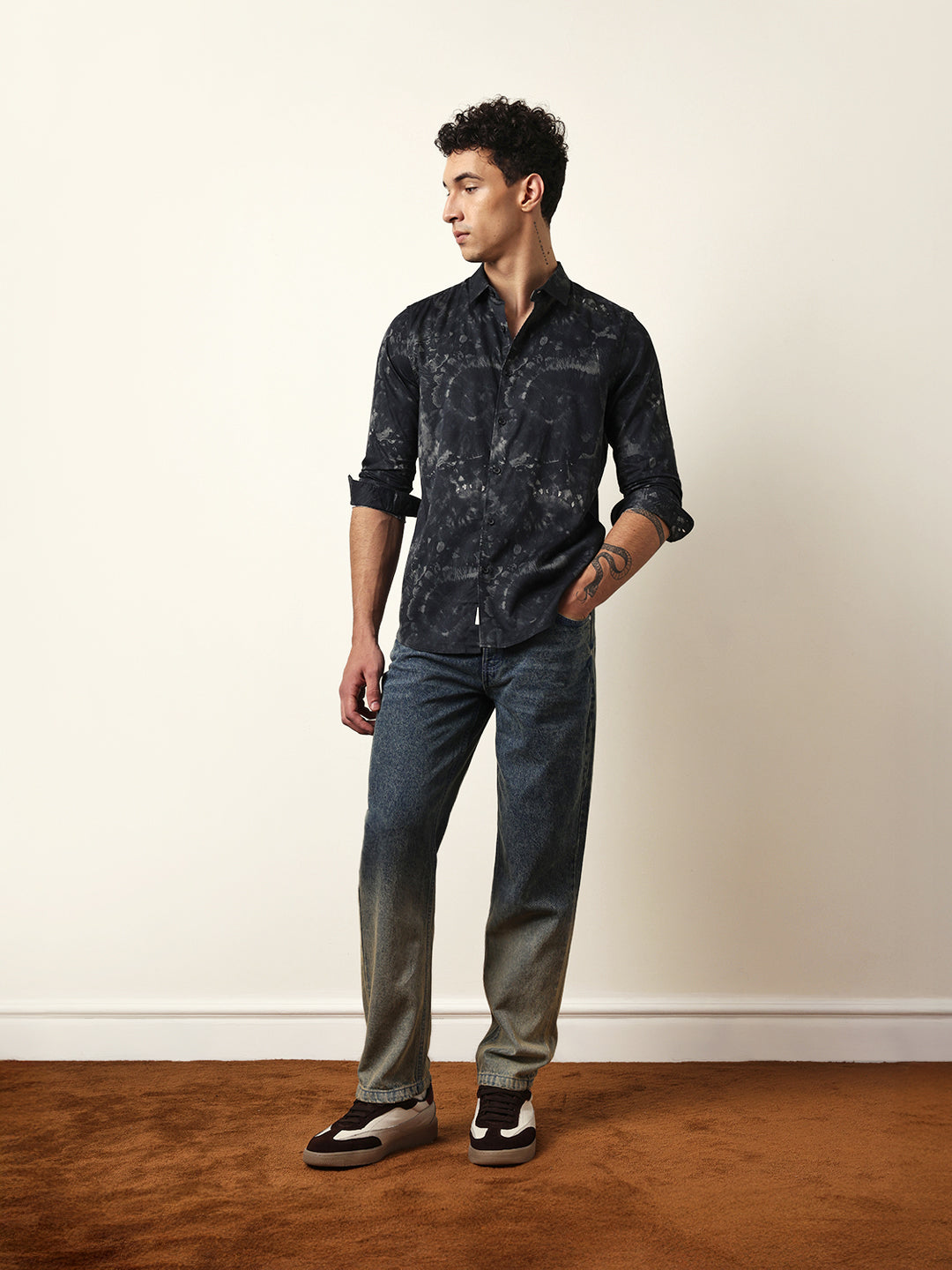 Men Modern Fit Casual Shirt
