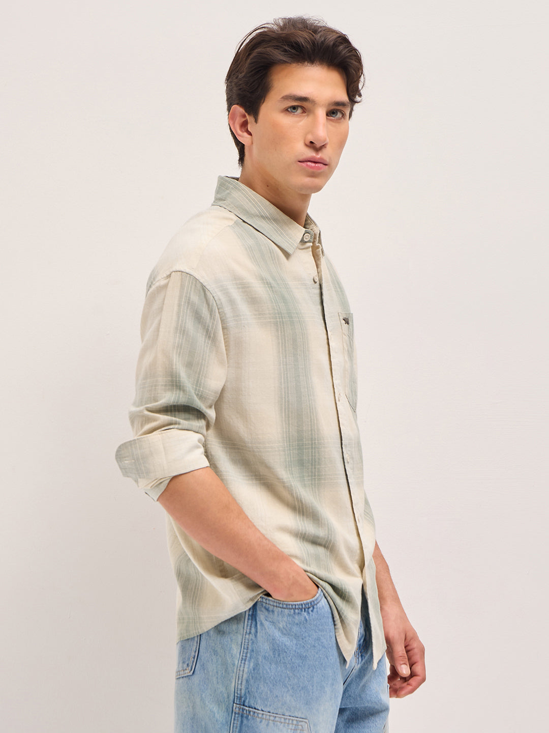 Men Green and Cream Checkered Relaxed Fit Casual Shirt