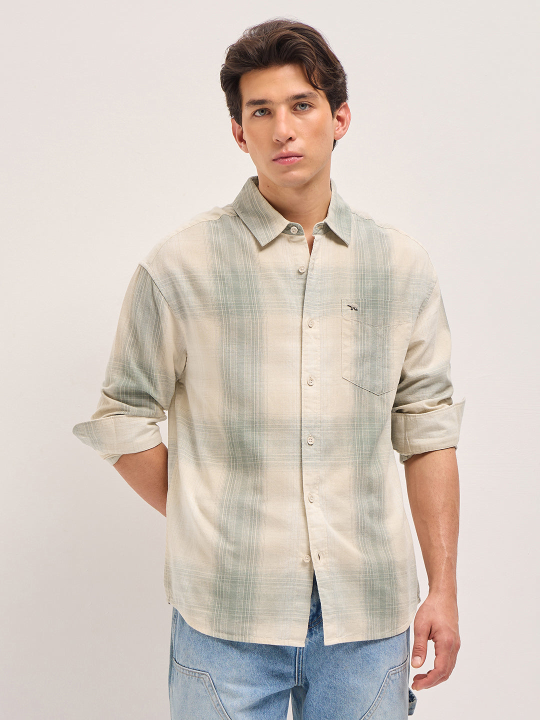Men Green and Cream Checkered Relaxed Fit Casual Shirt
