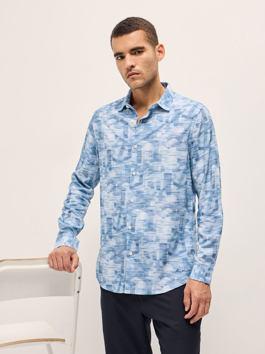 Men Blue Abstract Geometric print Tailored Fit Formal Shirt