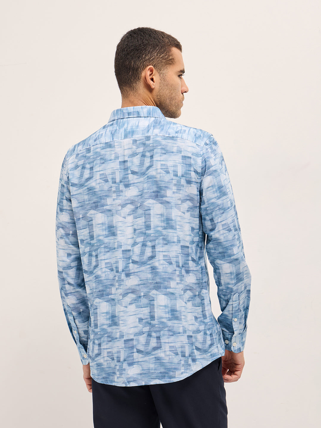 Men Blue Abstract Geometric print Tailored Fit Formal Shirt