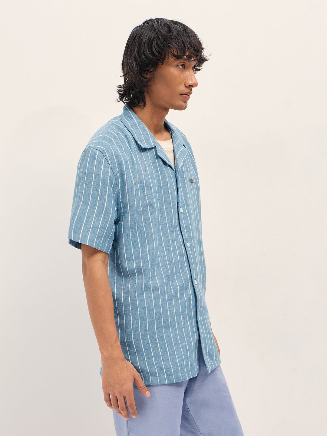 Men Blue Linen Vertical Textured Stripe Relaxed Fit Half Sleeve Casual Shirt