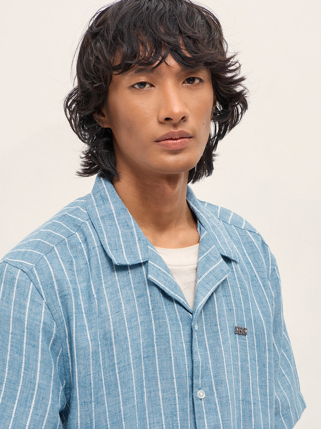 Men Blue Linen Vertical Textured Stripe Relaxed Fit Half Sleeve Casual Shirt