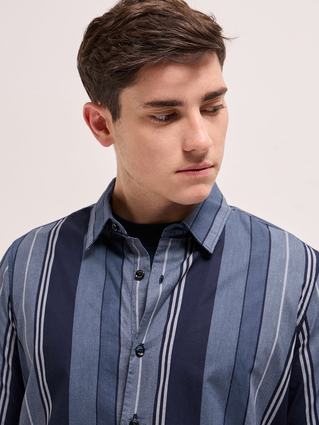 Men Blue Stripes Slim Fit Casual Shirt