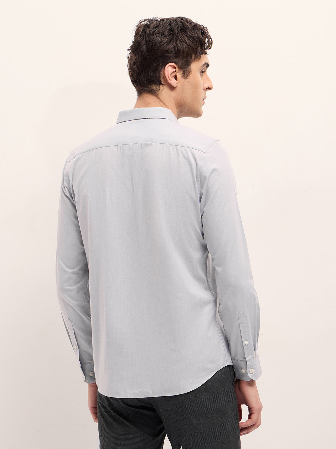 Men Grey Solid Tailored Fit Polyester Blend Formal Shirt