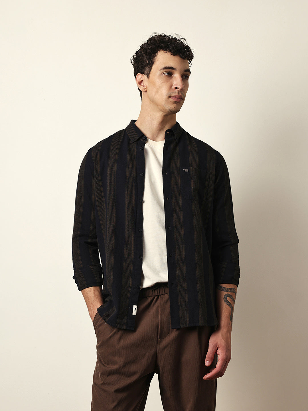 Men Modern Fit Casual Shirt