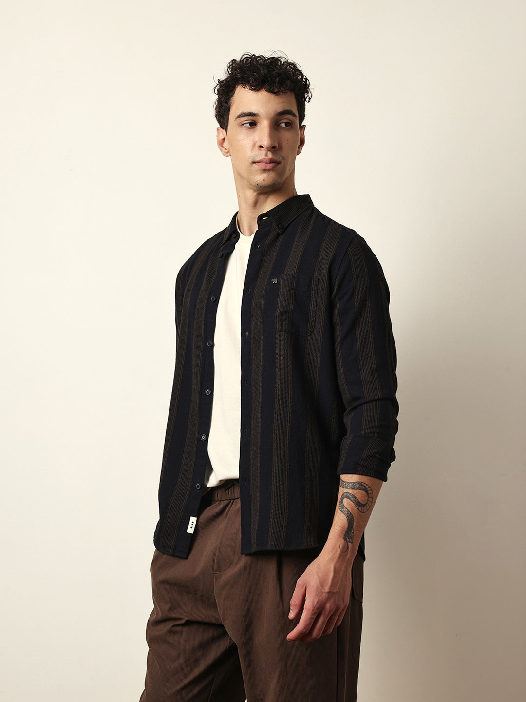 Men Modern Fit Casual Shirt