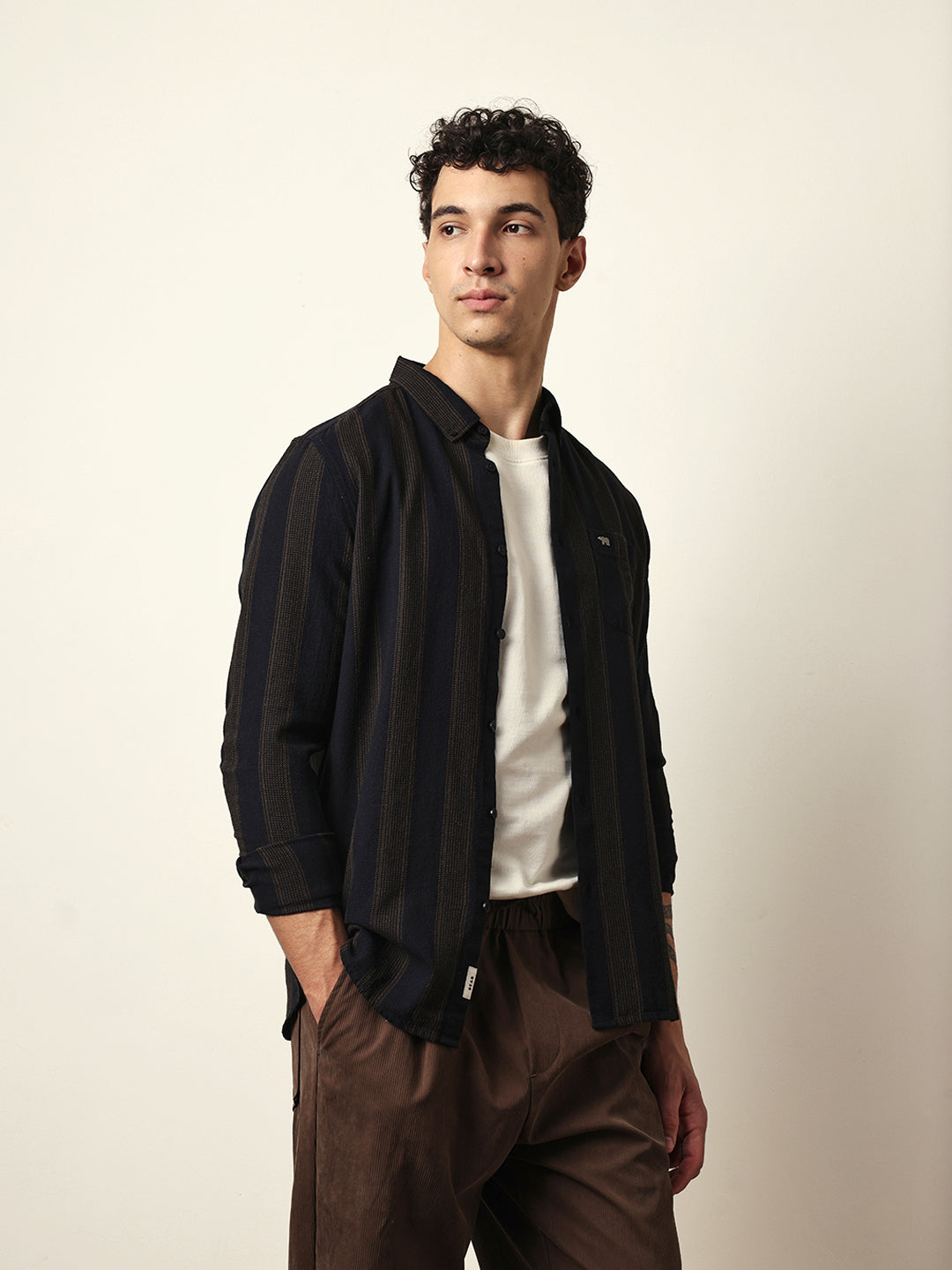Men Modern Fit Casual Shirt