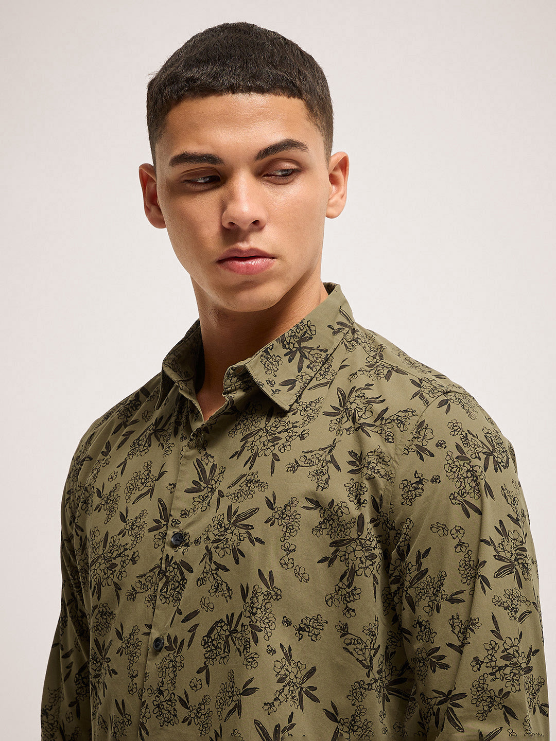 Men Olive Printed Slim Fit Casual Shirt