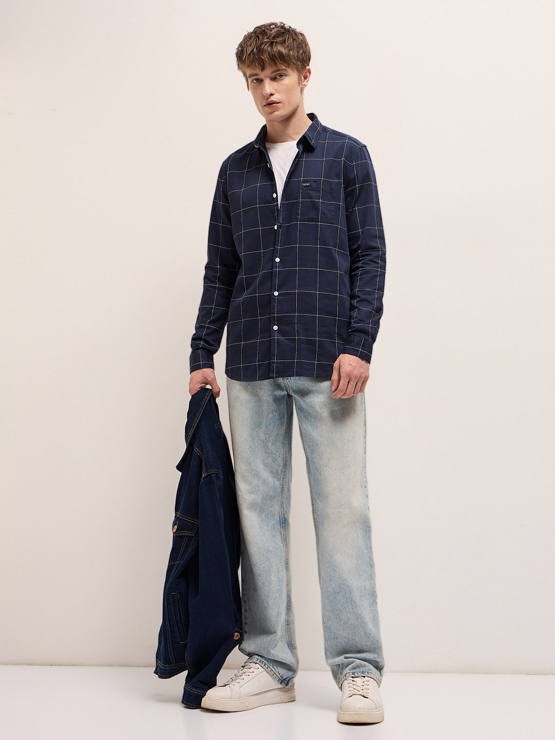 Men Navy Blue Checkered Slim Fit Casual Shirt