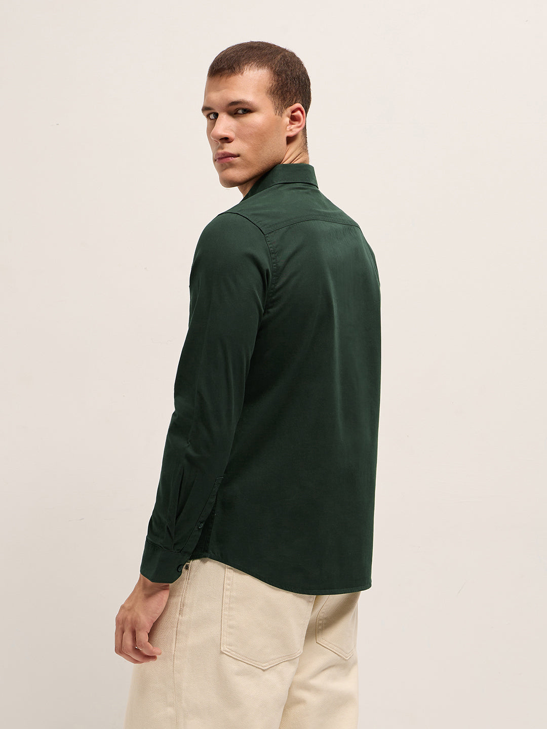 Men Dark Green Cotton Solid Slim Fit Casual Shirt