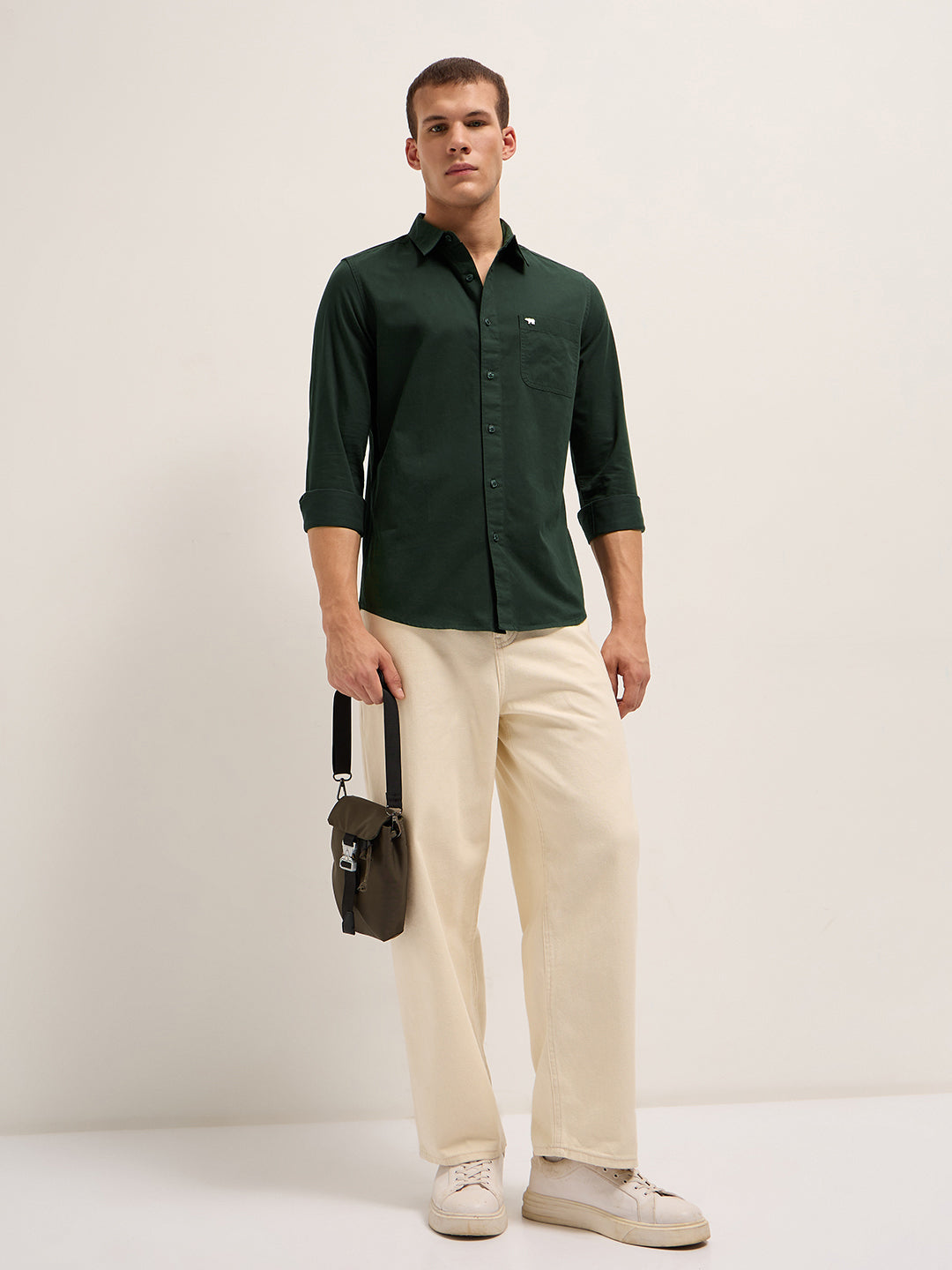 Men Dark Green Cotton Solid Slim Fit Casual Shirt