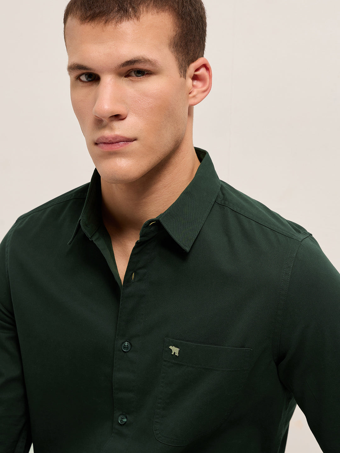 Men Dark Green Cotton Solid Slim Fit Casual Shirt
