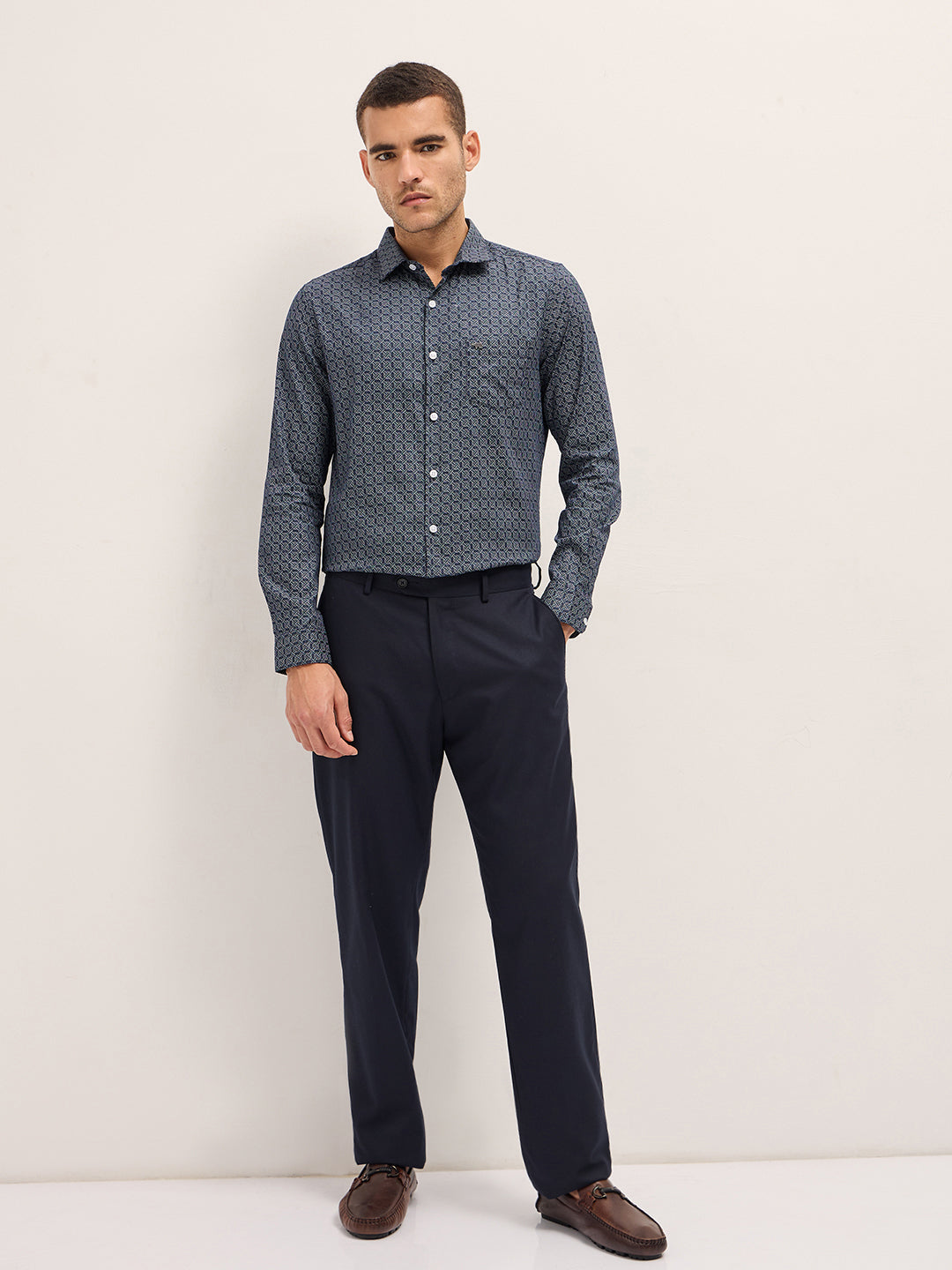Men Navy Blue Geometric Printed Tailored Fit Formal Shirt