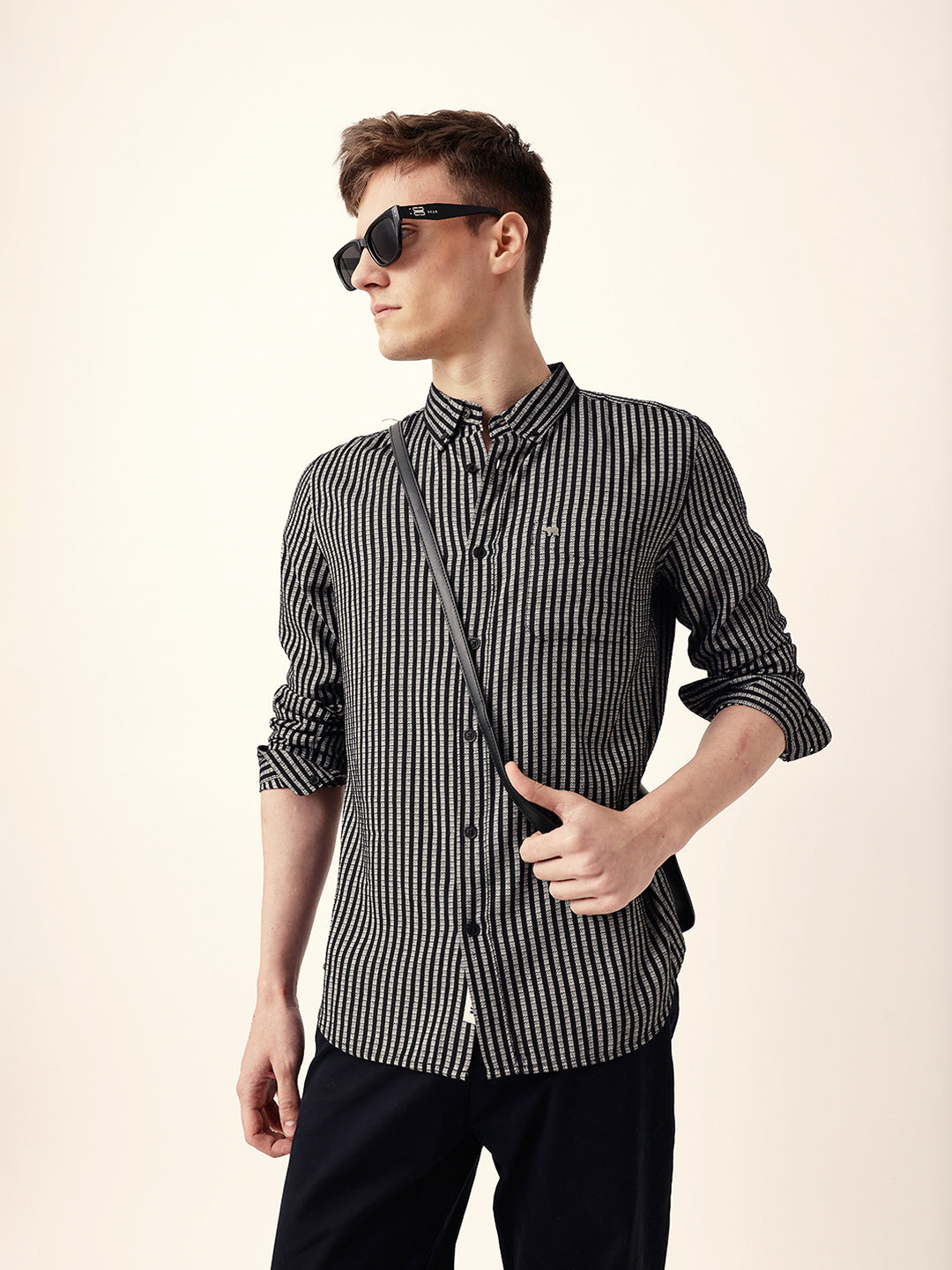 Men Casual Vertical Stripe Shirt