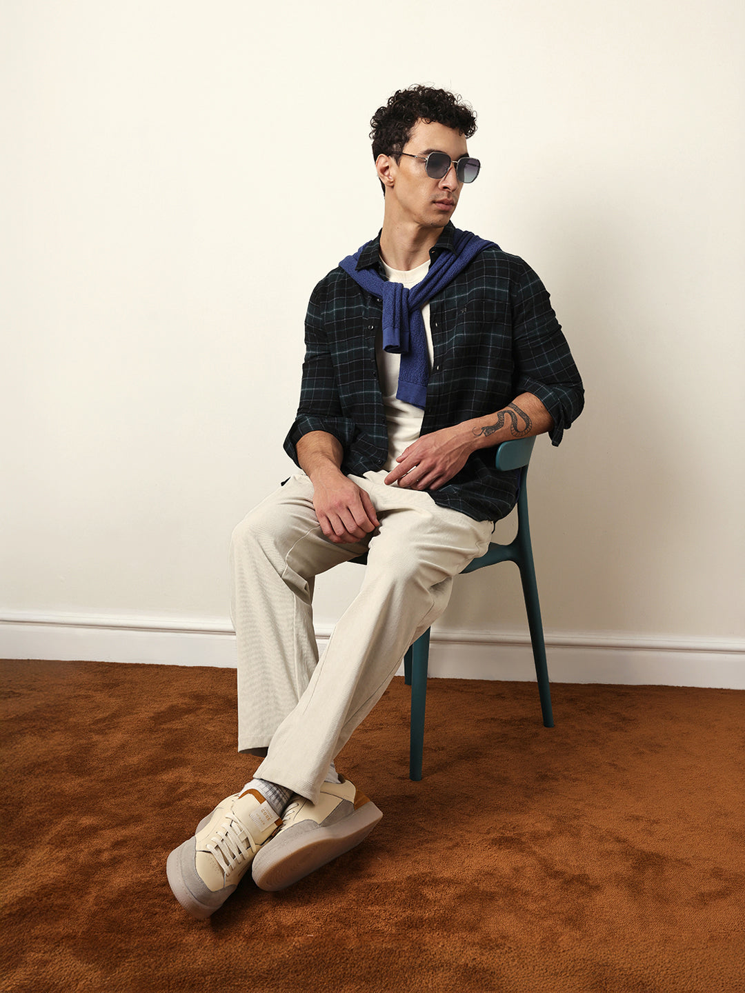 Men Modern Fit Casual Shirt