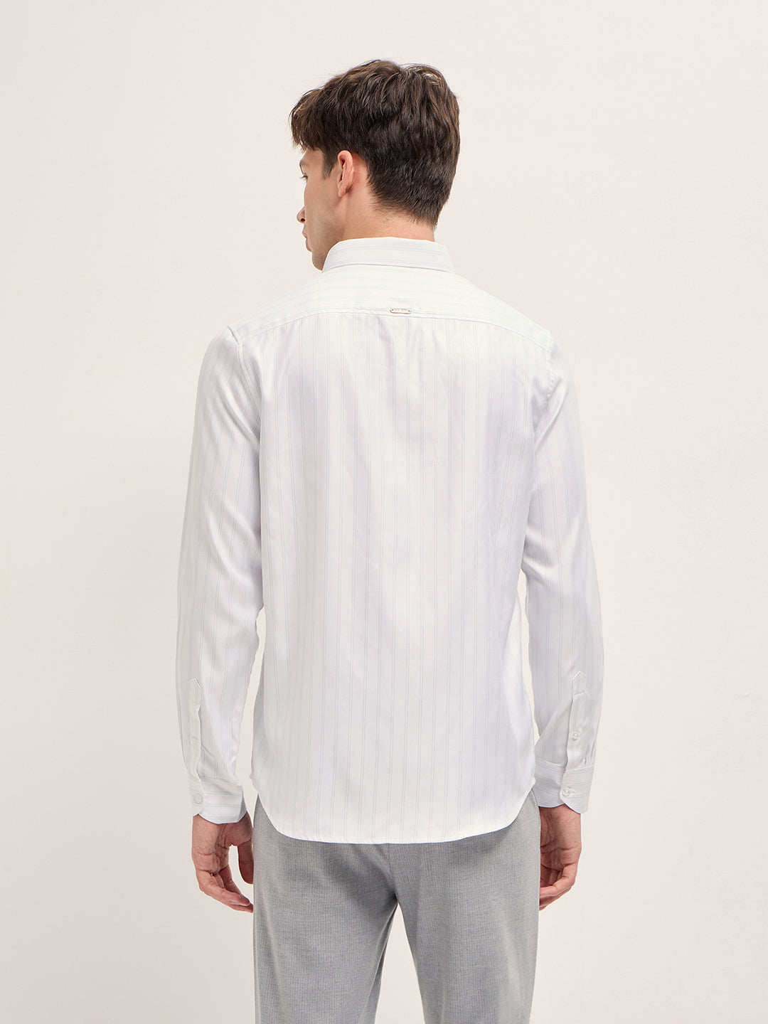 Men White Woven Stripe Pattern Tailored Fit Formal Shirt