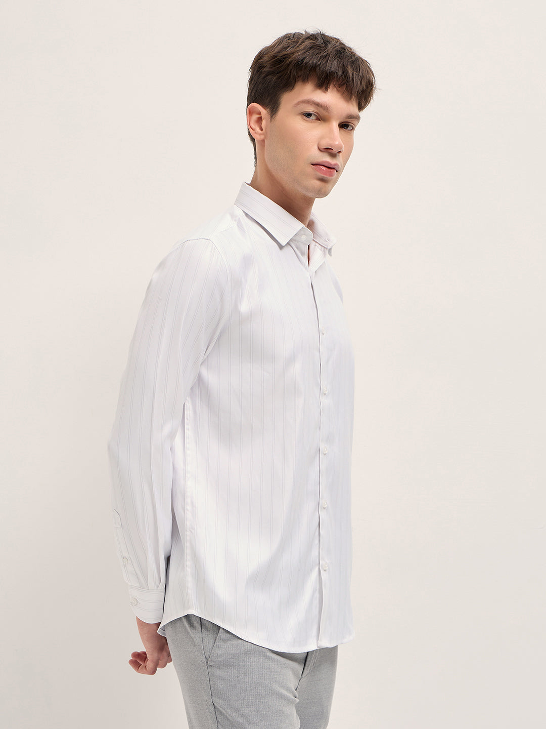 Men White Woven Stripe Pattern Tailored Fit Formal Shirt