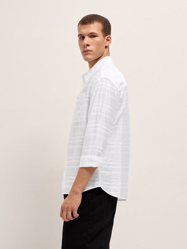Men White Crinkled Horizontal Textured Stripe Relaxed Fit Casual Shirt