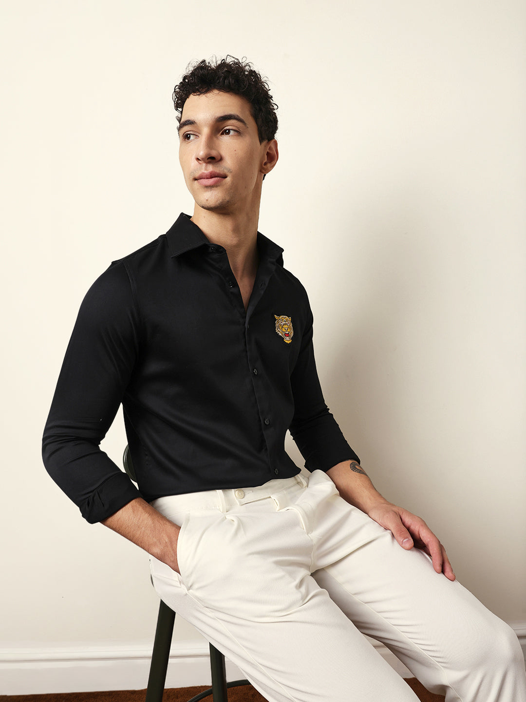Men Modern Fit Casual Shirt