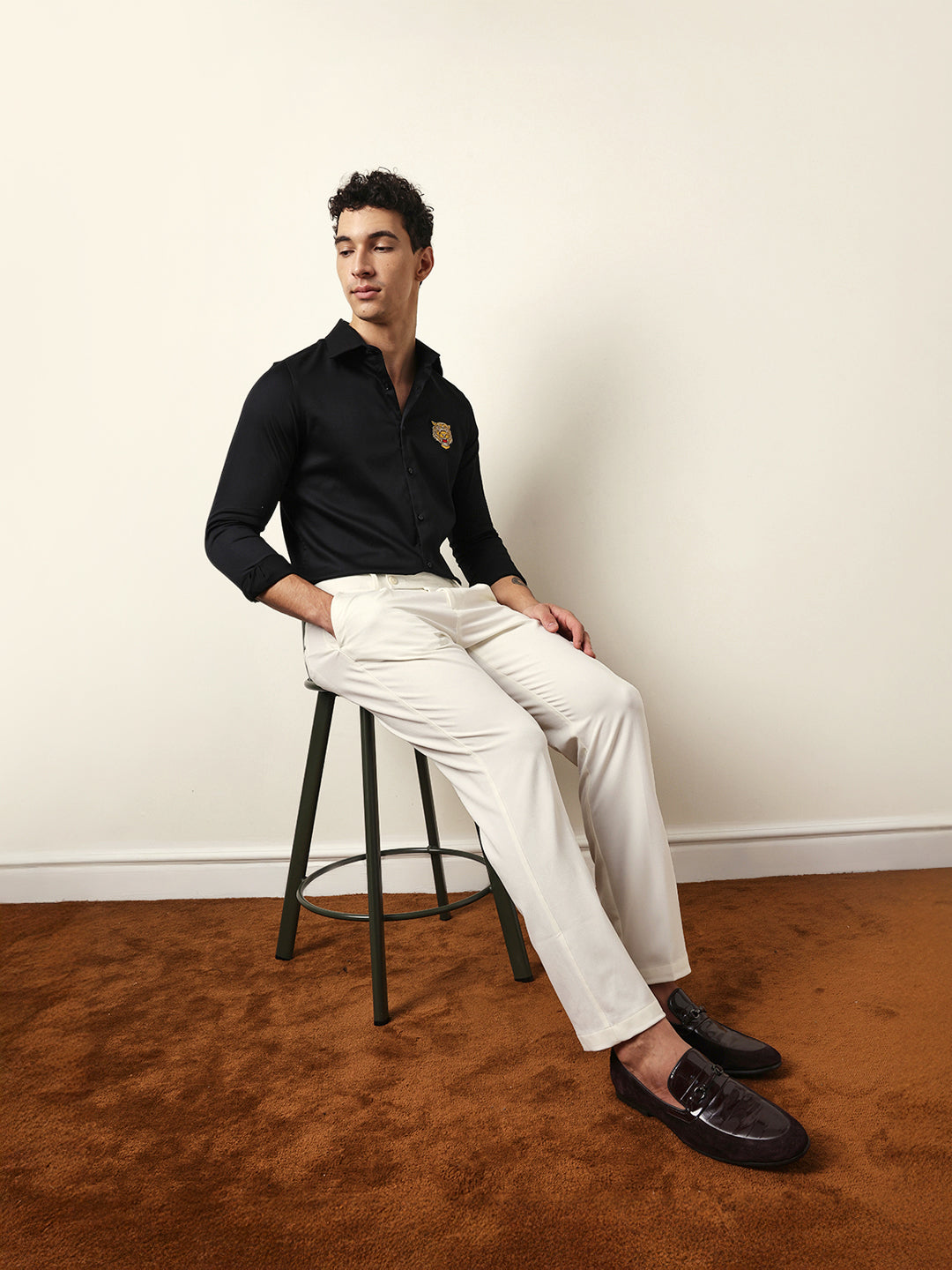 Men Modern Fit Casual Shirt