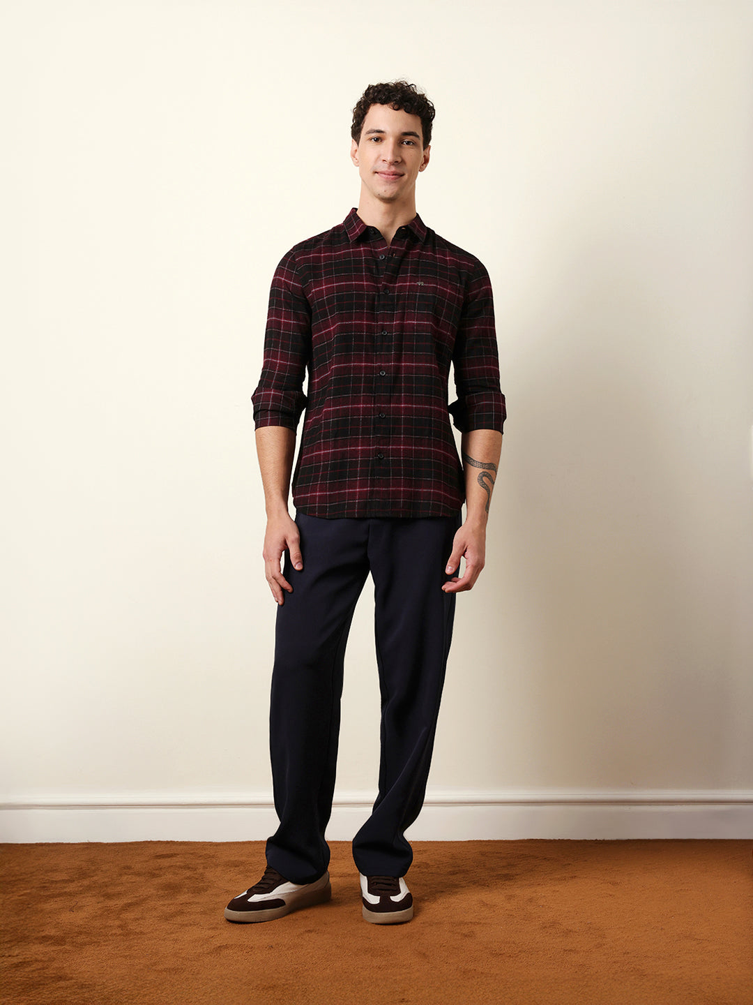 Men Checked Casual Full-Sleeve Shirt