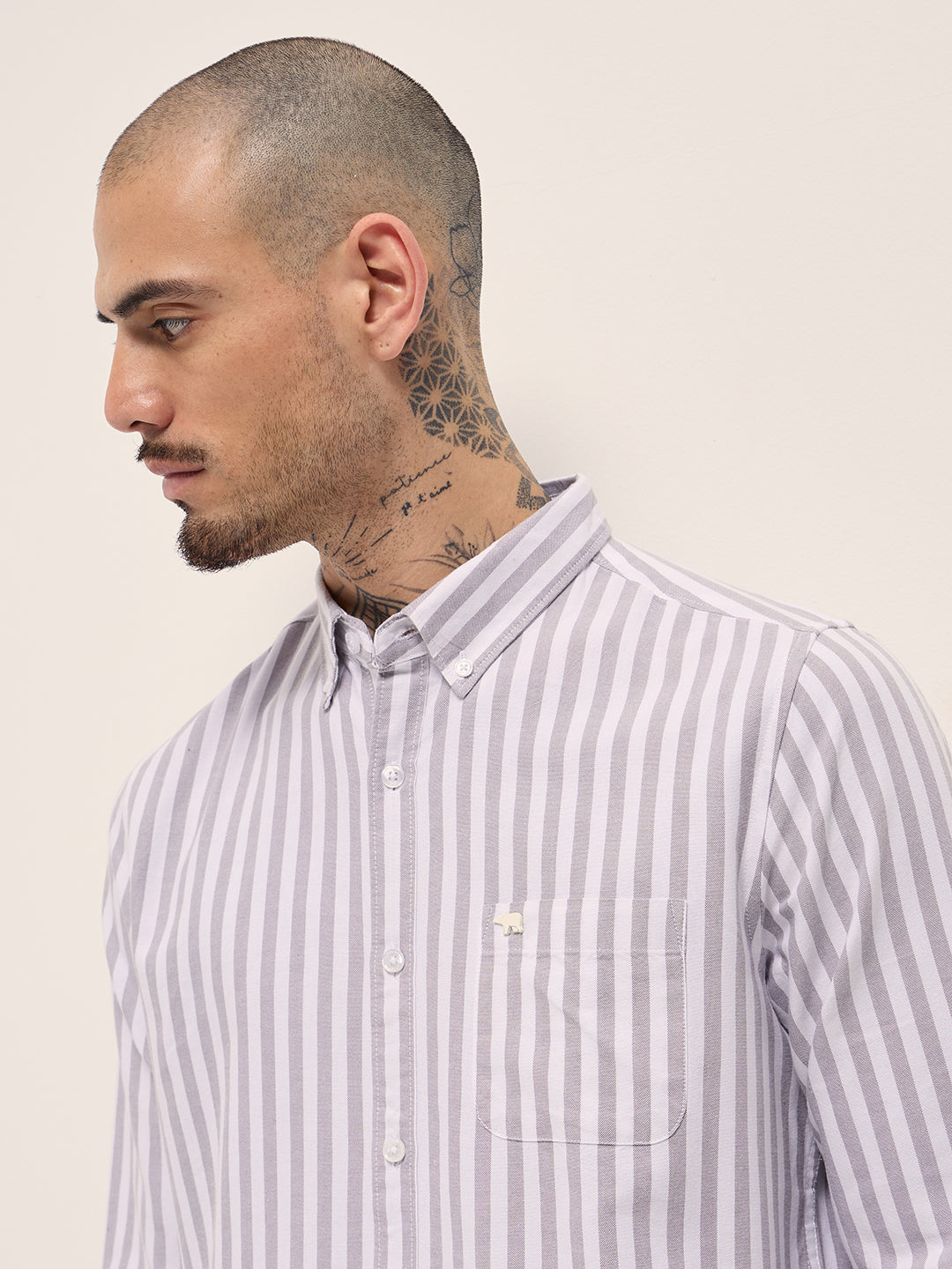 Men Grey & White Vertical Stripes Slim Fit Casual Shirt