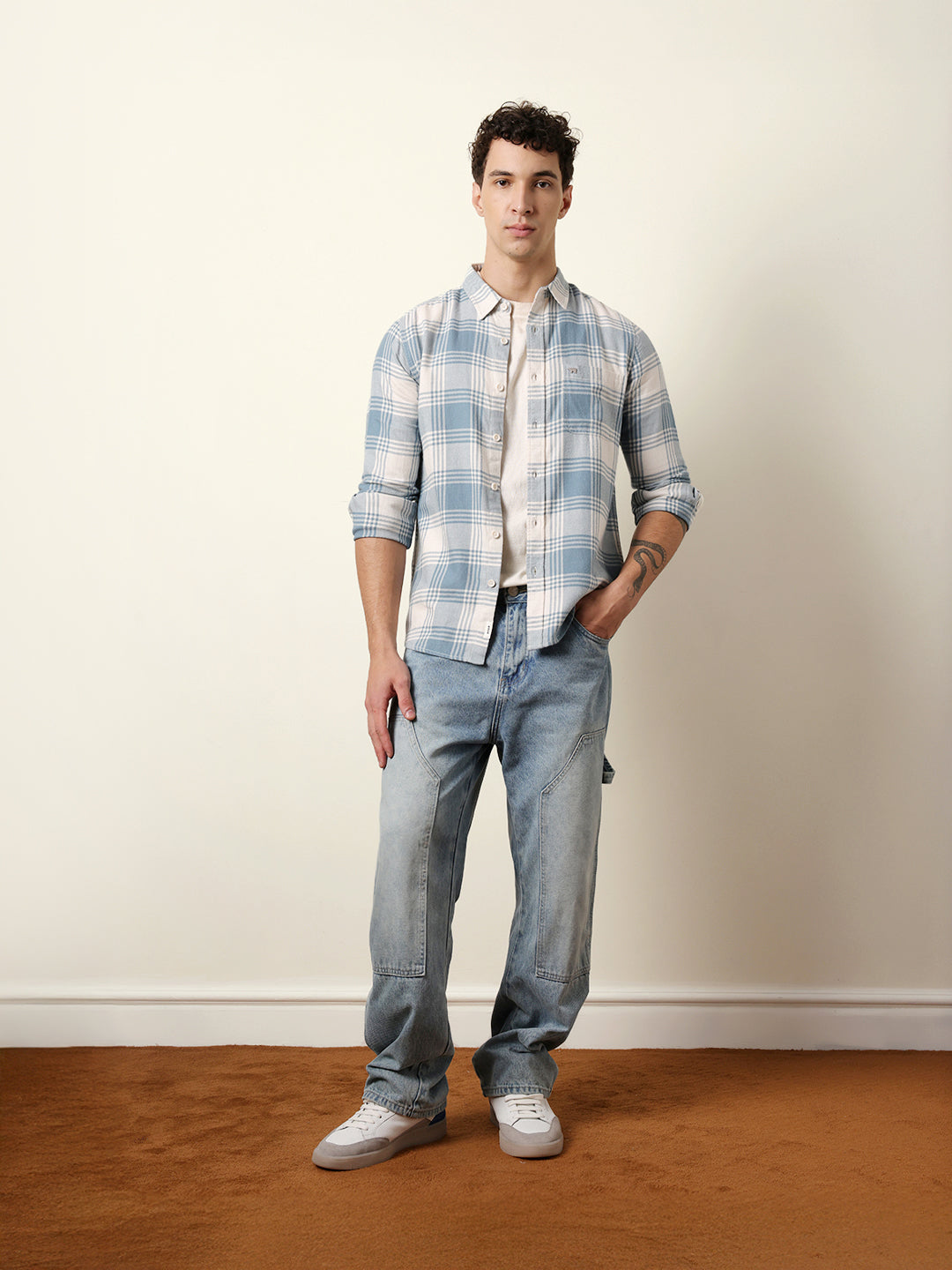 Men Checked Casual Full-Sleeve Shirt