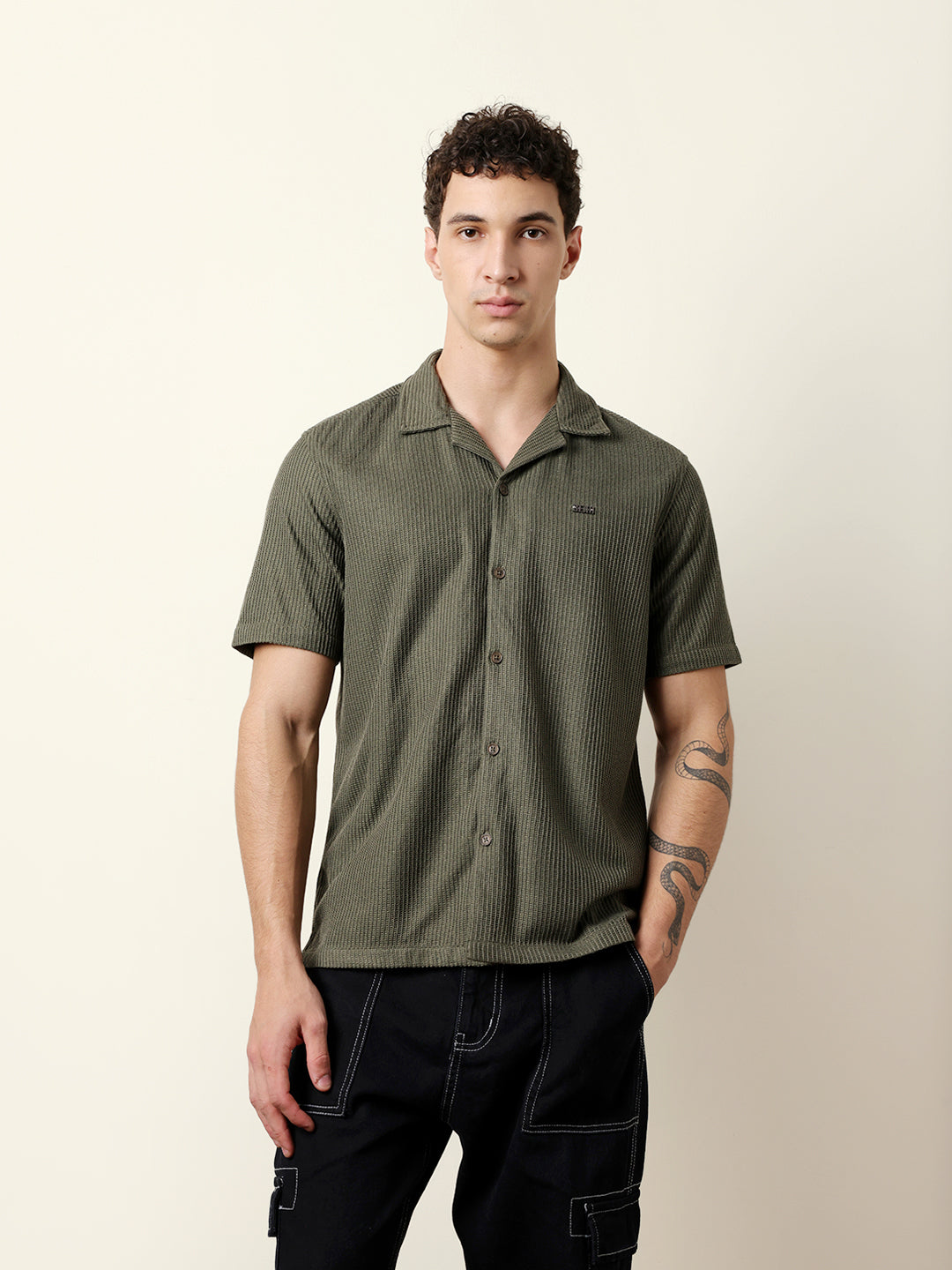 Men Solid Casual Half-Sleeve Shirt