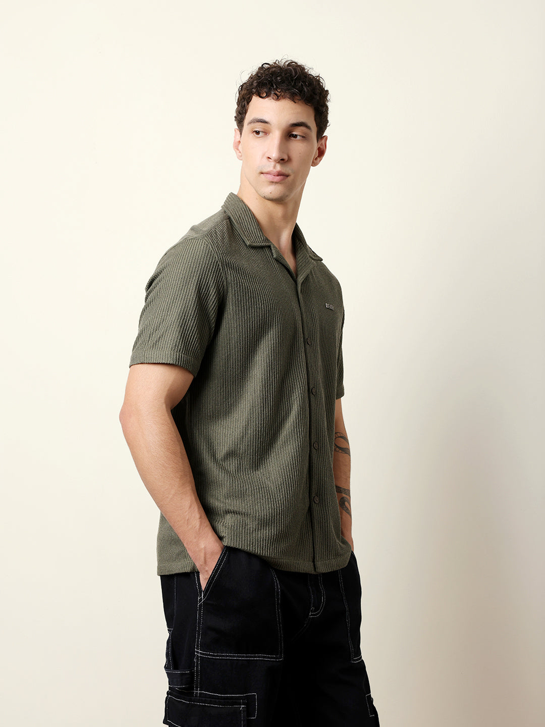 Men Solid Casual Half-Sleeve Shirt