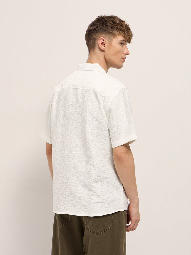 Men White Crinkled Textured Regular Fit Half-Sleeve Casual Shirt