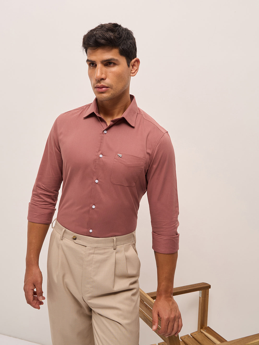 Men Light terracotta Tailored Fit Solid Formal Shirt