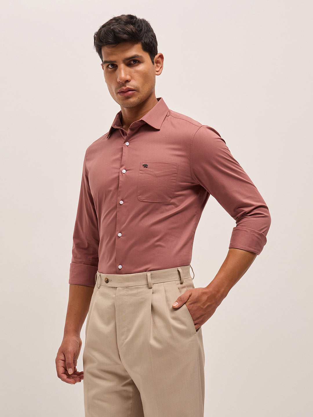 Men Light terracotta Tailored Fit Solid Formal Shirt