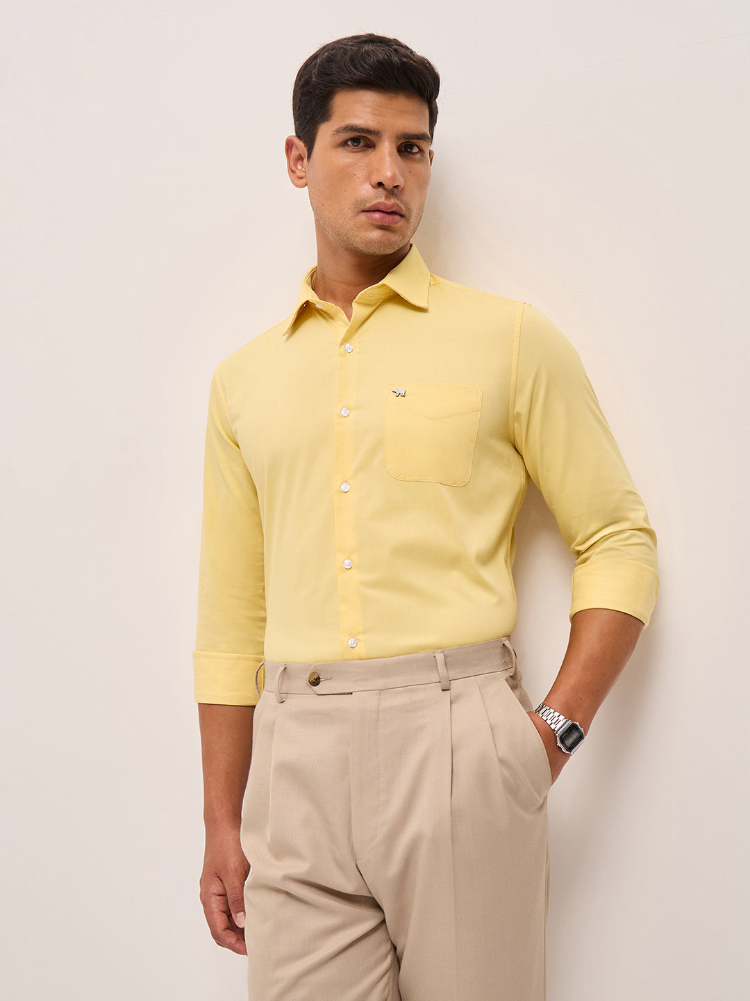 Men Yellow Tailored Fit Solid Formal Shirt