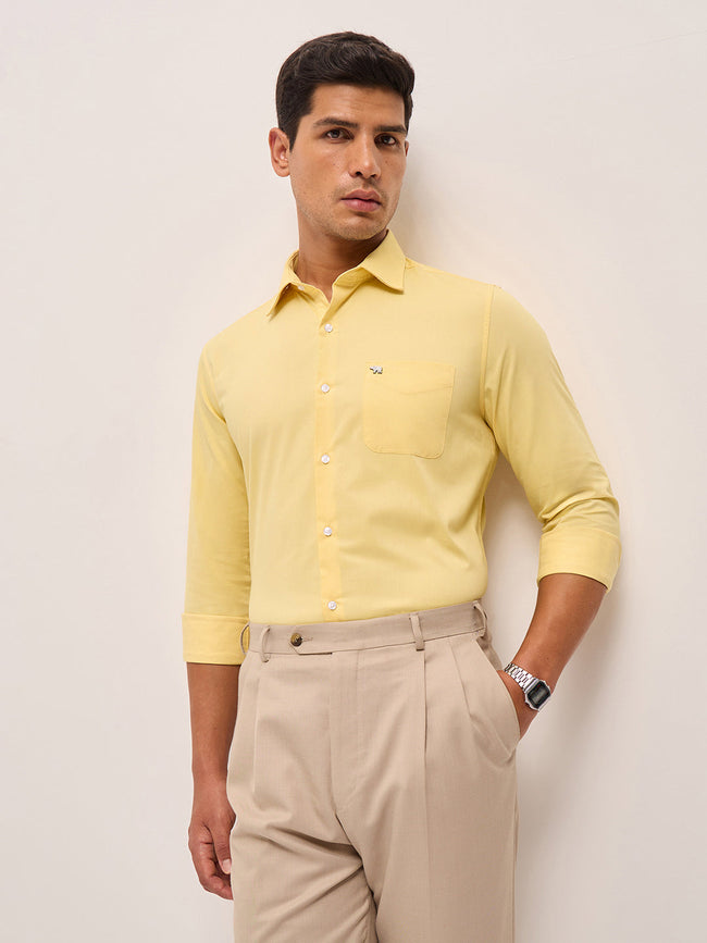 Men Yellow Tailored Fit Solid Formal Shirt