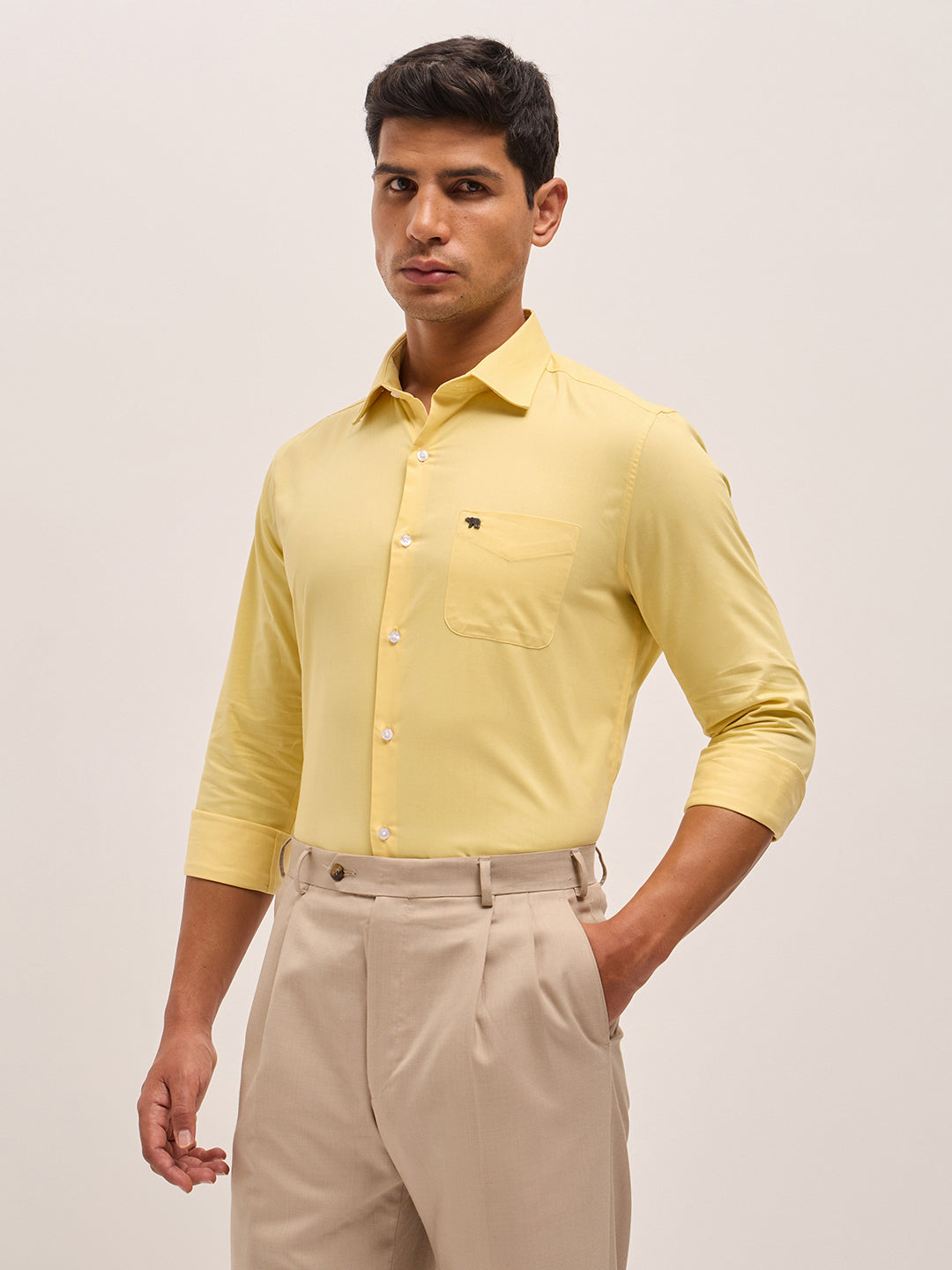 Men Yellow Tailored Fit Solid Formal Shirt