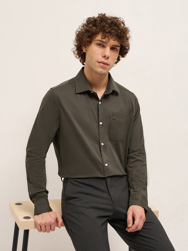 Men Elegant Olive Solid Tailored Fit Formal Shirt
