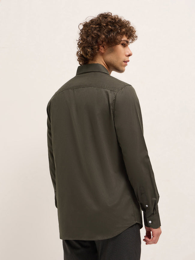 Men Elegant Olive Solid Tailored Fit Formal Shirt