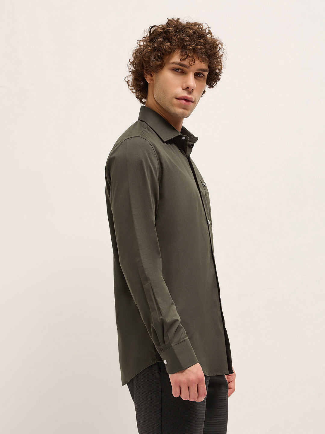 Men Elegant Olive Solid Tailored Fit Formal Shirt