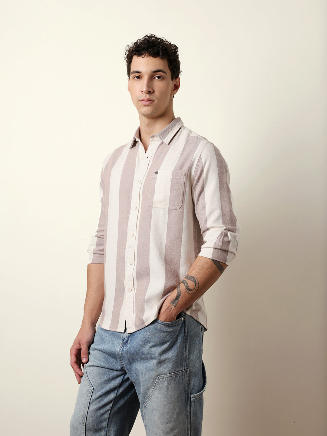 Men Checked Casual Full-Sleeve Shirt