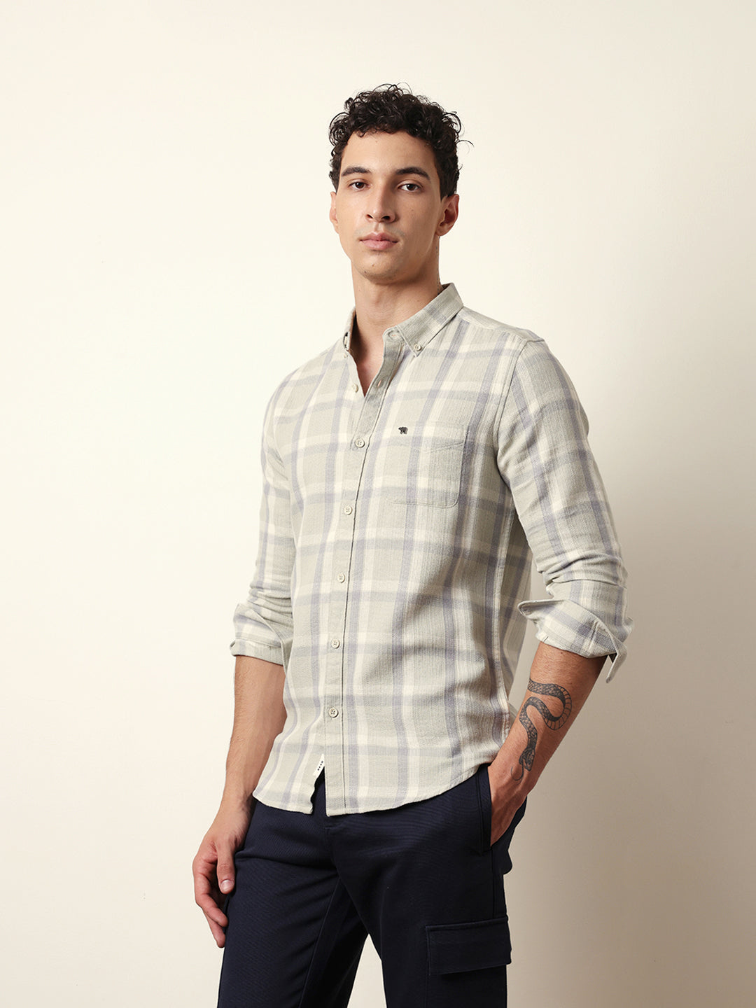 Men Modern Fit Casual Shirt
