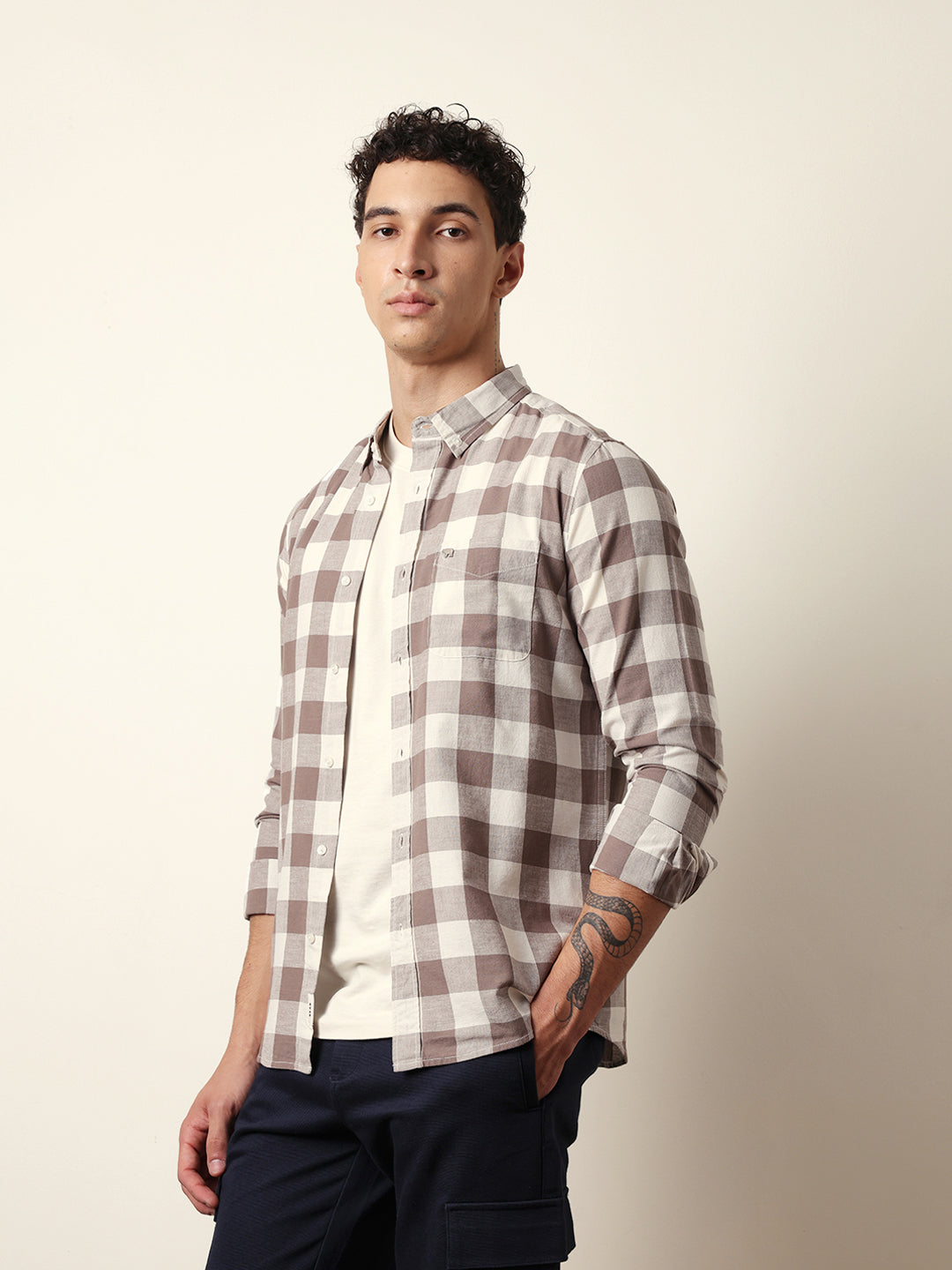 Men Modern Fit Casual Shirt