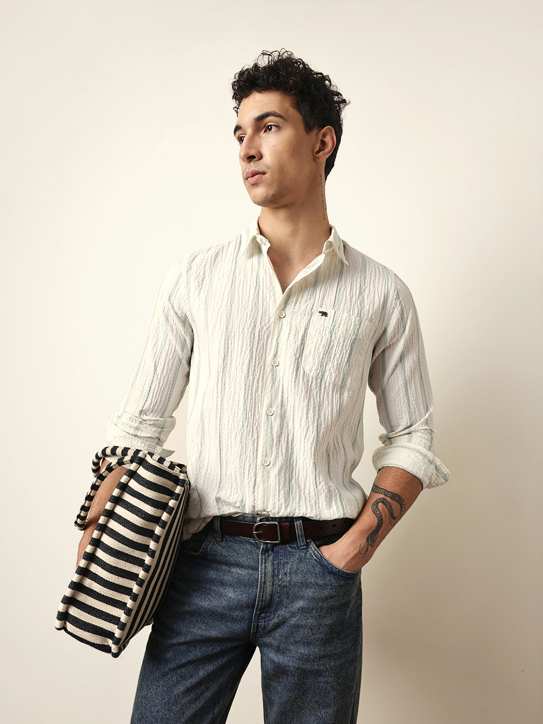 Men Modern Fit Casual Shirt